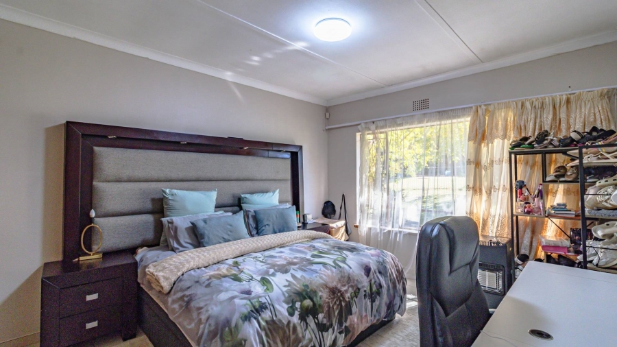 3 Bedroom Property for Sale in Meredale Gauteng