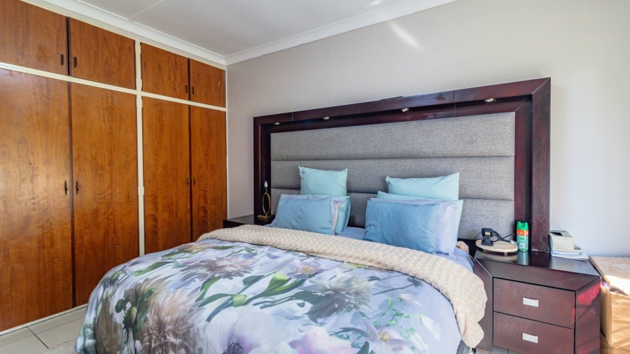 3 Bedroom Property for Sale in Meredale Gauteng