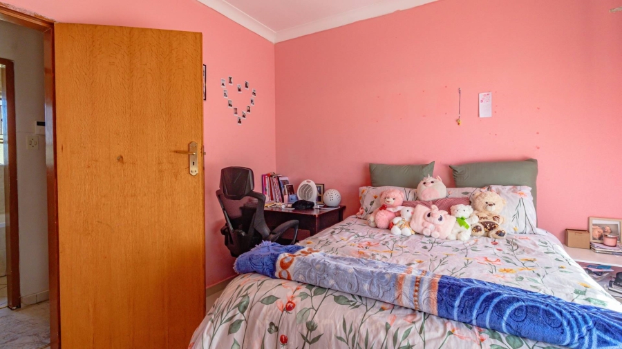 3 Bedroom Property for Sale in Meredale Gauteng