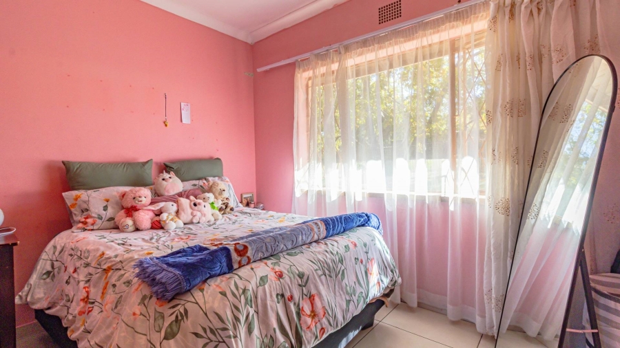 3 Bedroom Property for Sale in Meredale Gauteng