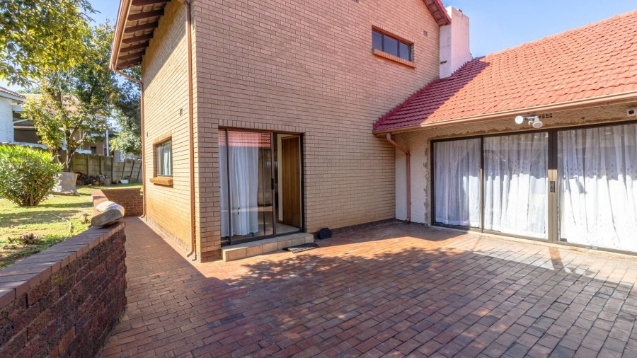 3 Bedroom Property for Sale in Meredale Gauteng