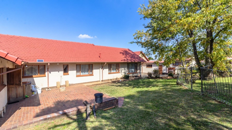 3 Bedroom Property for Sale in Meredale Gauteng