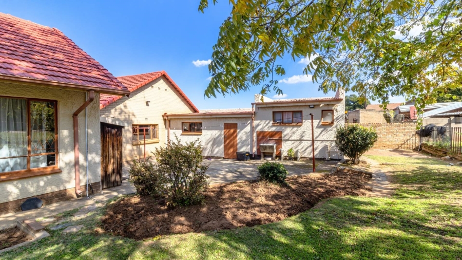 3 Bedroom Property for Sale in Meredale Gauteng