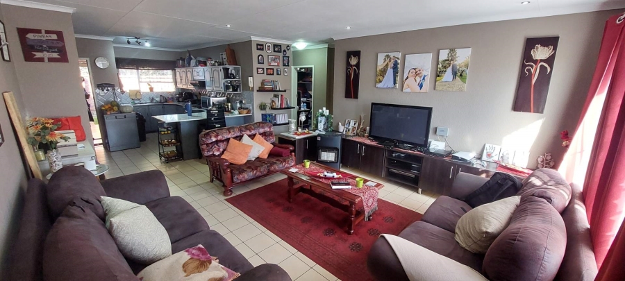 2 Bedroom Property for Sale in Mayberry Park Gauteng
