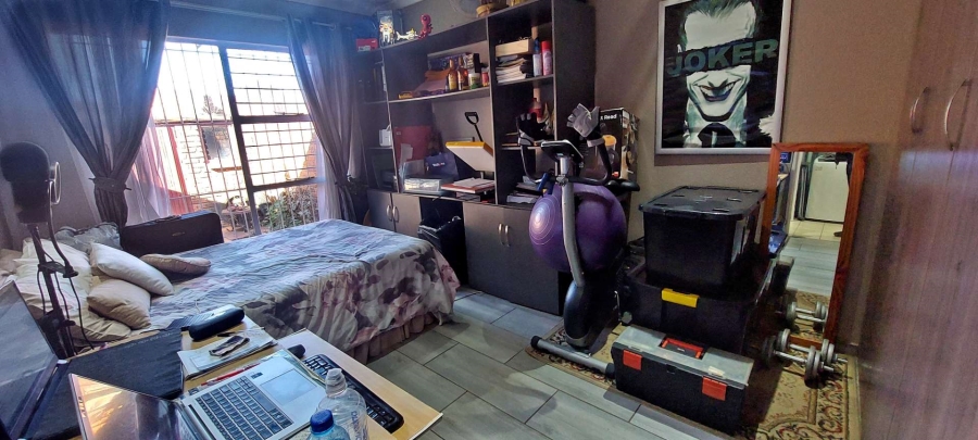 2 Bedroom Property for Sale in Mayberry Park Gauteng