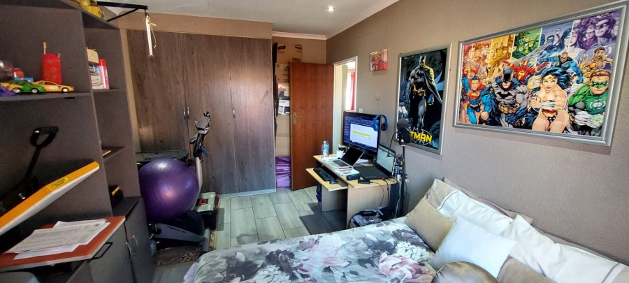 2 Bedroom Property for Sale in Mayberry Park Gauteng
