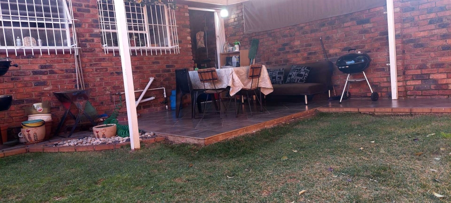 2 Bedroom Property for Sale in Mayberry Park Gauteng