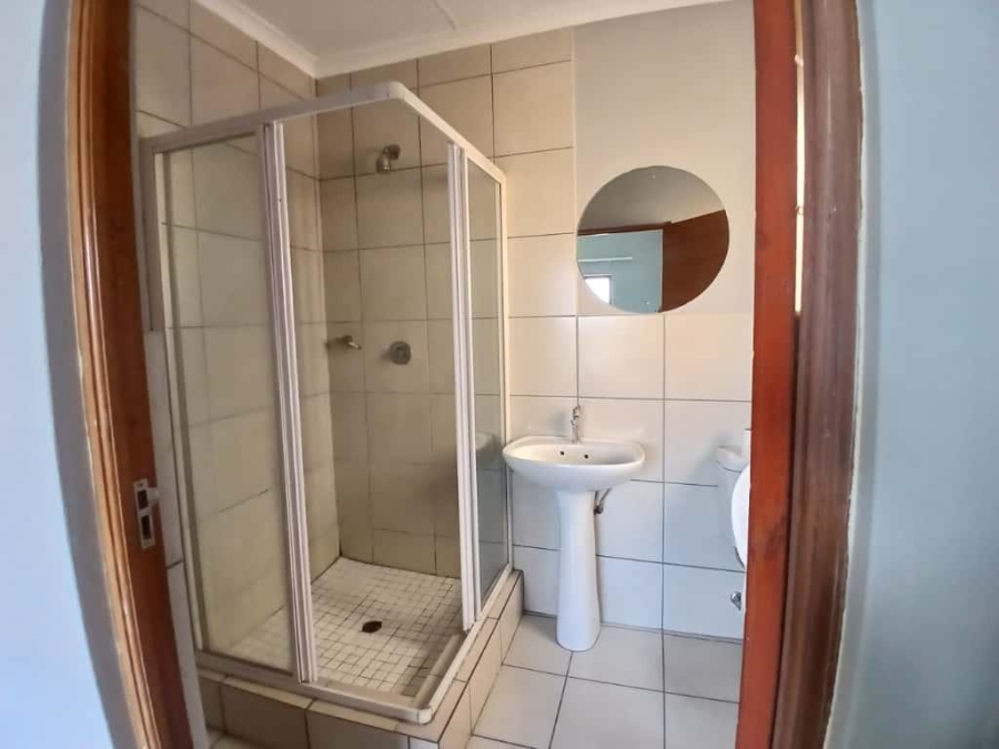 2 Bedroom Property for Sale in South Crest Gauteng