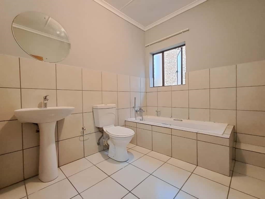2 Bedroom Property for Sale in South Crest Gauteng