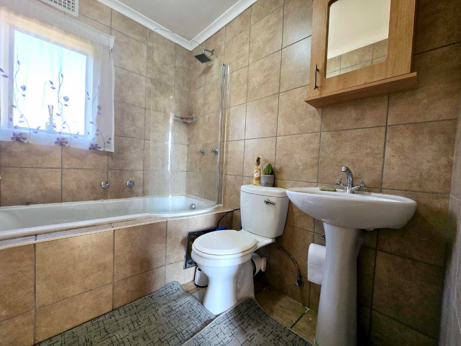 2 Bedroom Property for Sale in Olympus Gauteng