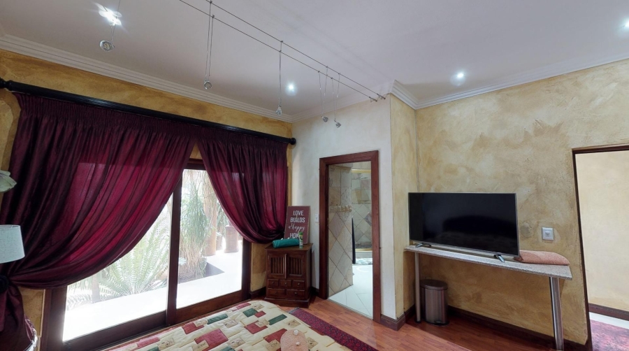 7 Bedroom Property for Sale in Silver Lakes Gauteng