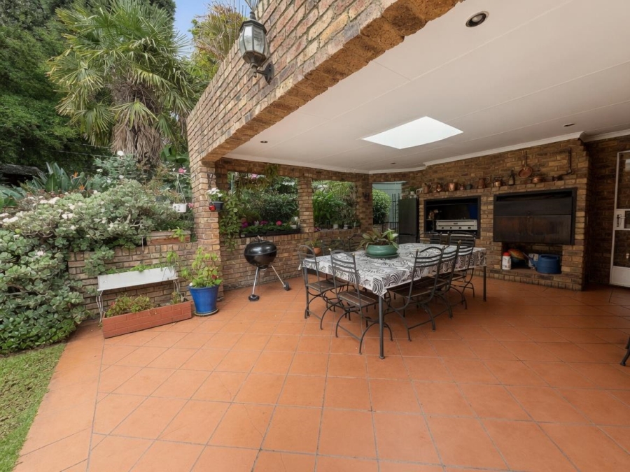 5 Bedroom Property for Sale in Morningside Manor Gauteng