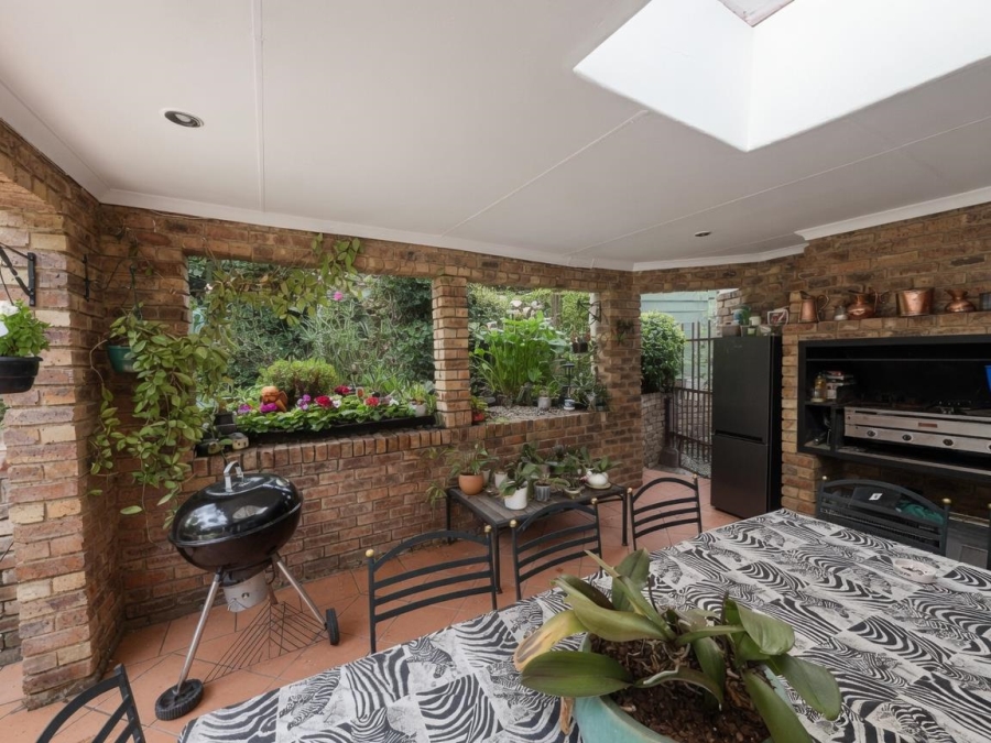 5 Bedroom Property for Sale in Morningside Manor Gauteng