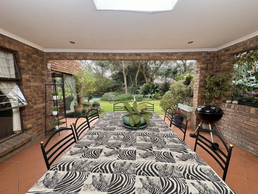 5 Bedroom Property for Sale in Morningside Manor Gauteng