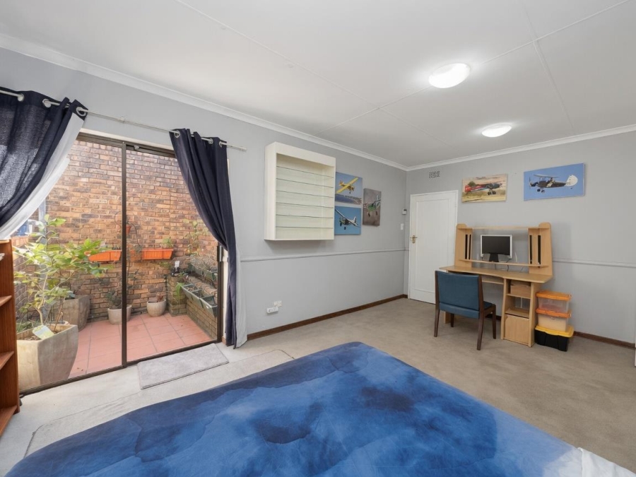 5 Bedroom Property for Sale in Morningside Manor Gauteng