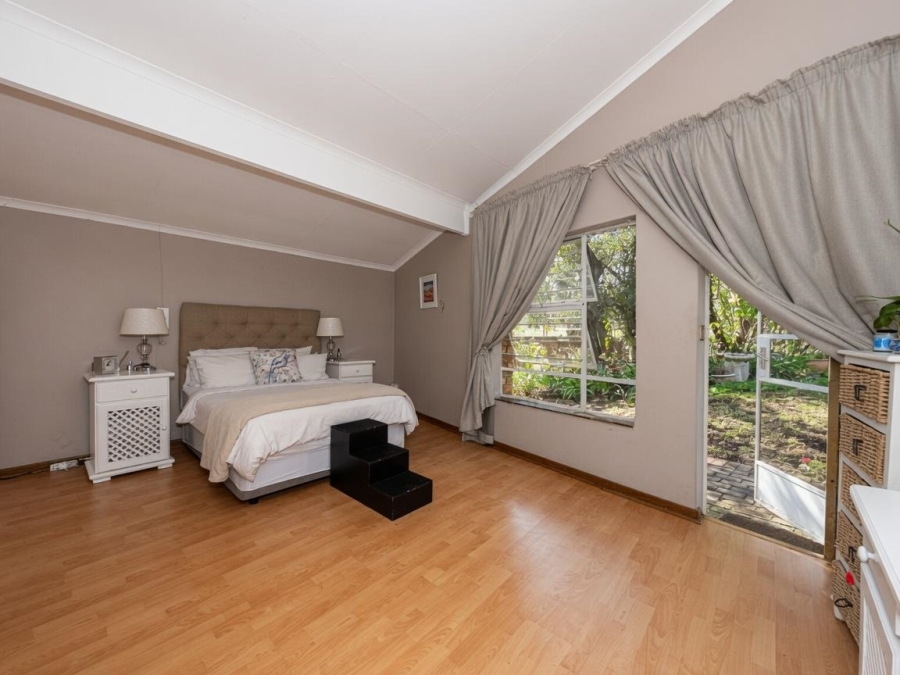 5 Bedroom Property for Sale in Morningside Manor Gauteng
