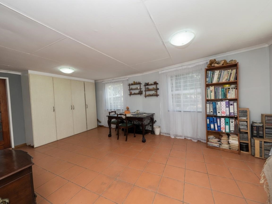 5 Bedroom Property for Sale in Morningside Manor Gauteng