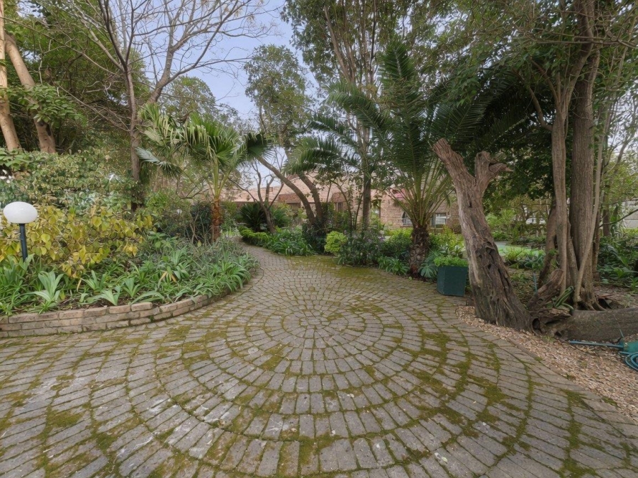 5 Bedroom Property for Sale in Morningside Manor Gauteng