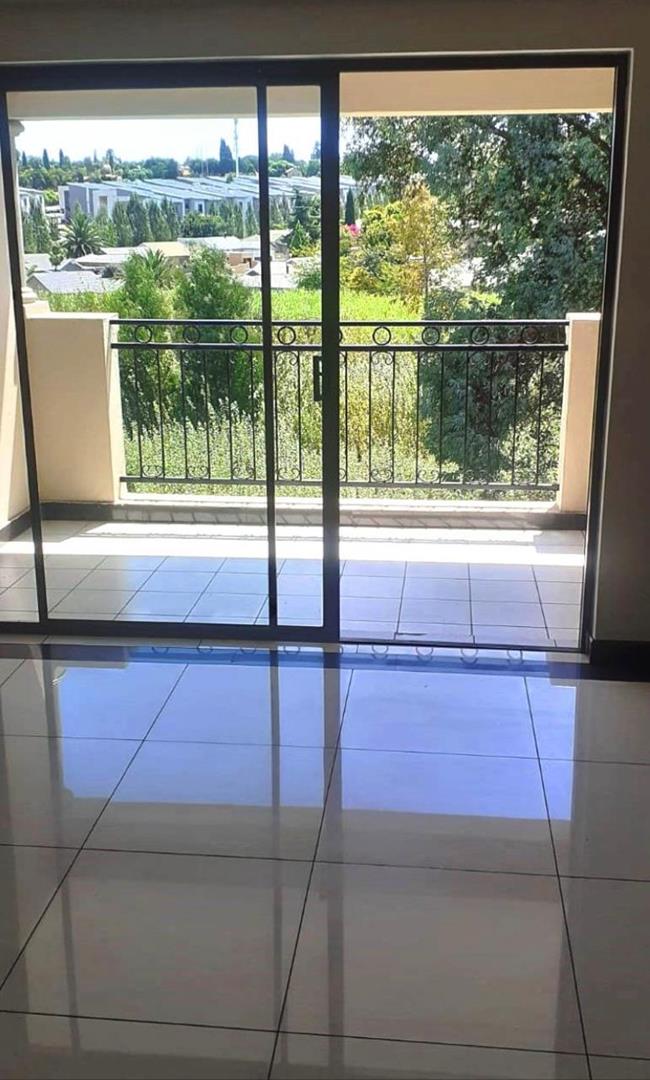 2 Bedroom Property for Sale in Noordwyk Gauteng