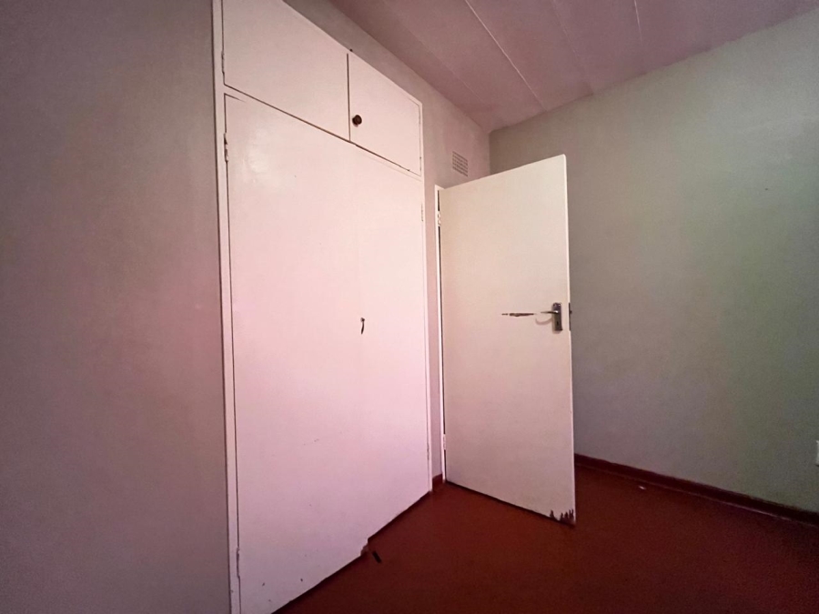 To Let 3 Bedroom Property for Rent in Luipaardsvlei Gauteng