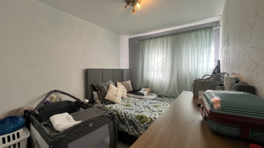 To Let 2 Bedroom Property for Rent in Ridgeway Gauteng