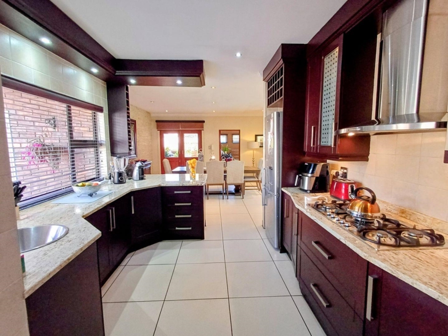 2 Bedroom Property for Sale in Lakefield Gauteng