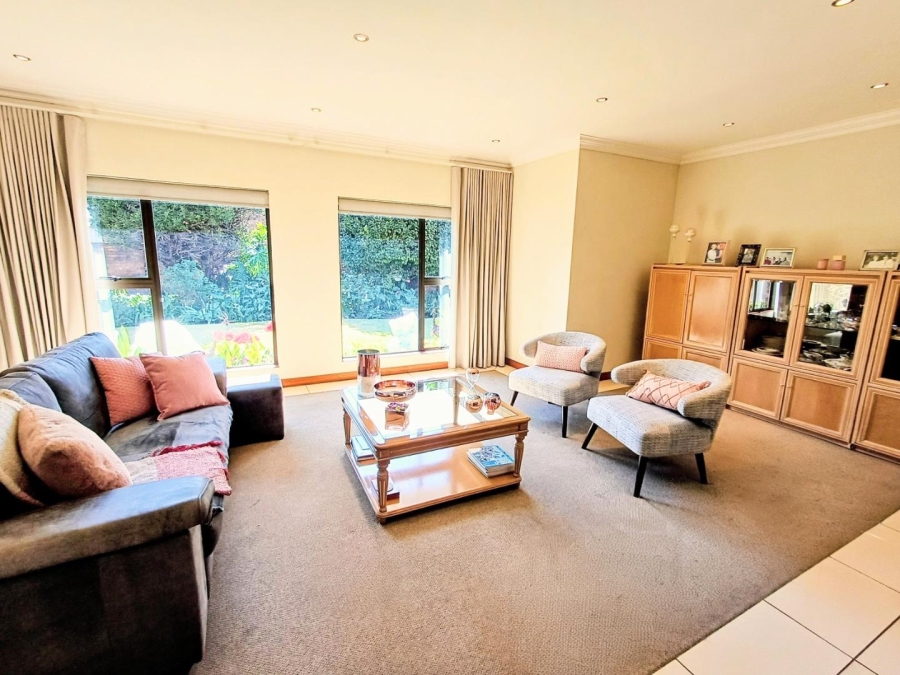2 Bedroom Property for Sale in Lakefield Gauteng