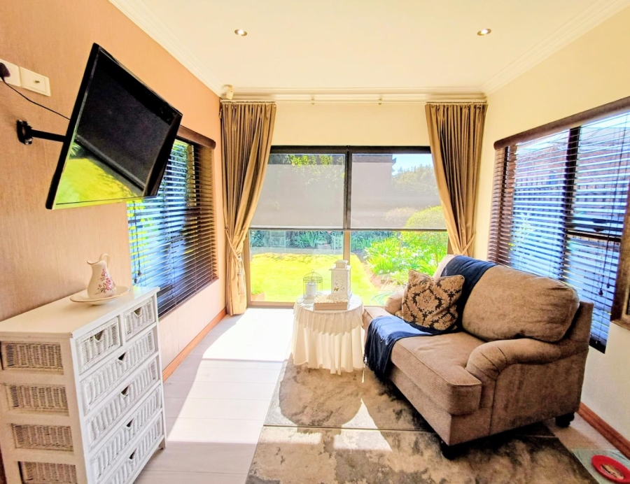 2 Bedroom Property for Sale in Lakefield Gauteng