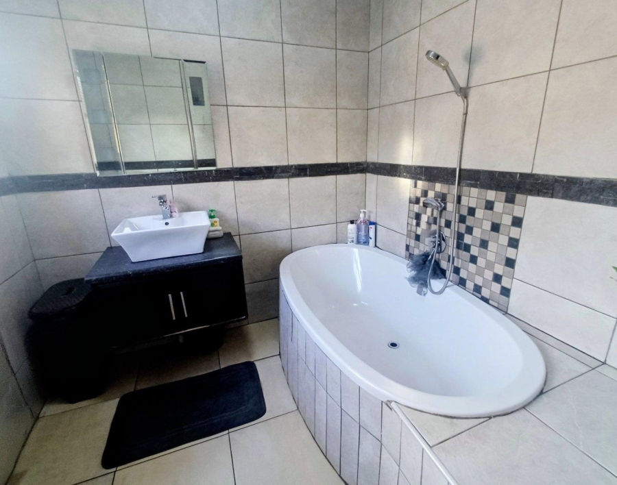 3 Bedroom Property for Sale in Norton Home Estate AH Gauteng