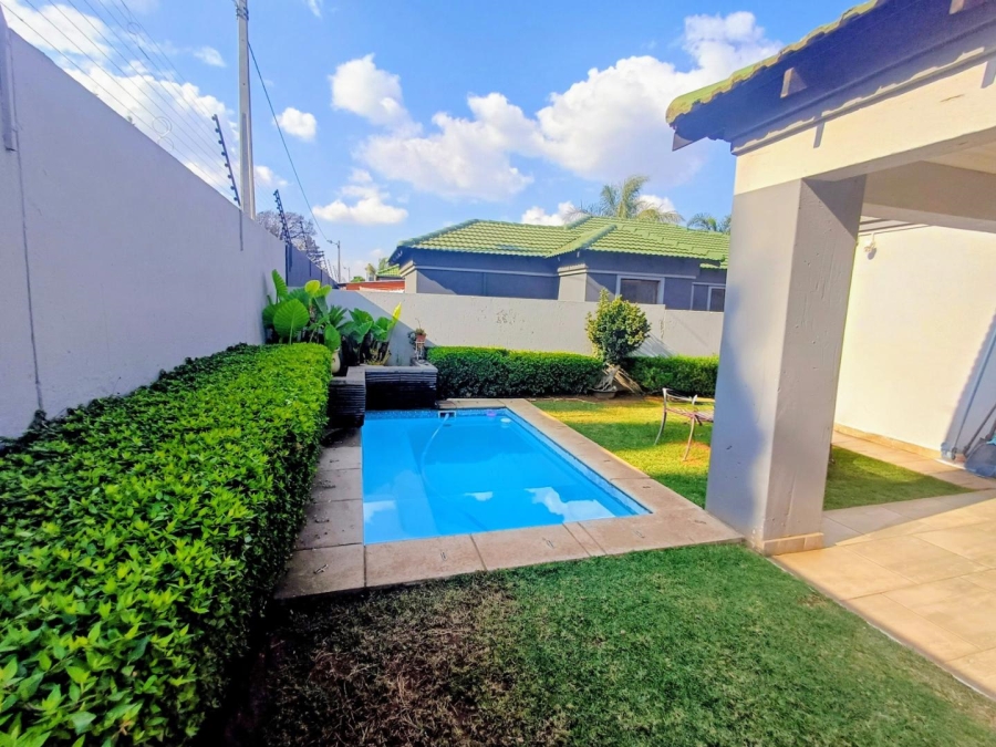 3 Bedroom Property for Sale in Norton Home Estate AH Gauteng