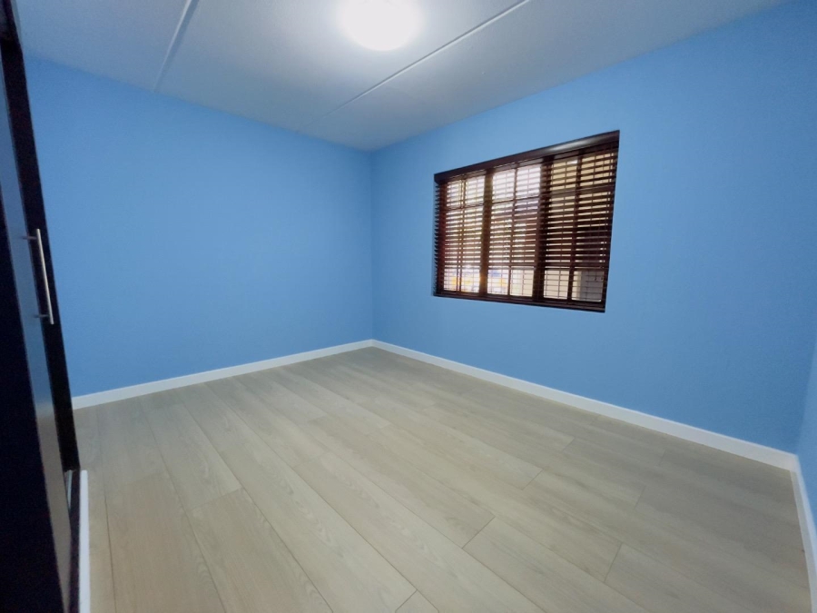 2 Bedroom Property for Sale in Morningside Hills Gauteng