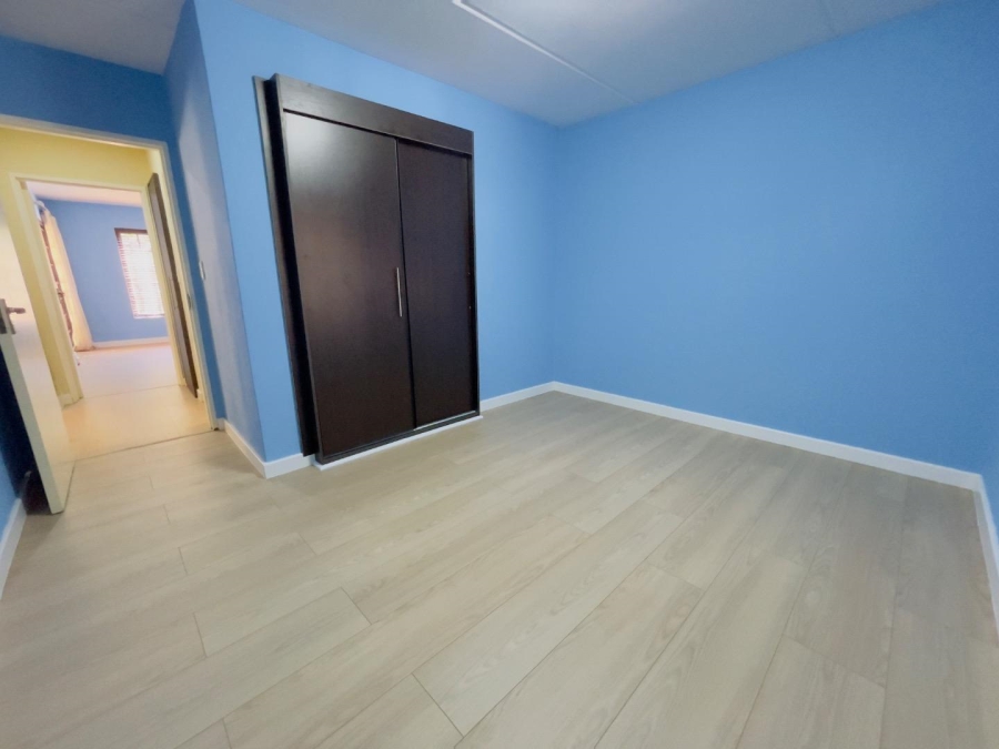 2 Bedroom Property for Sale in Morningside Hills Gauteng