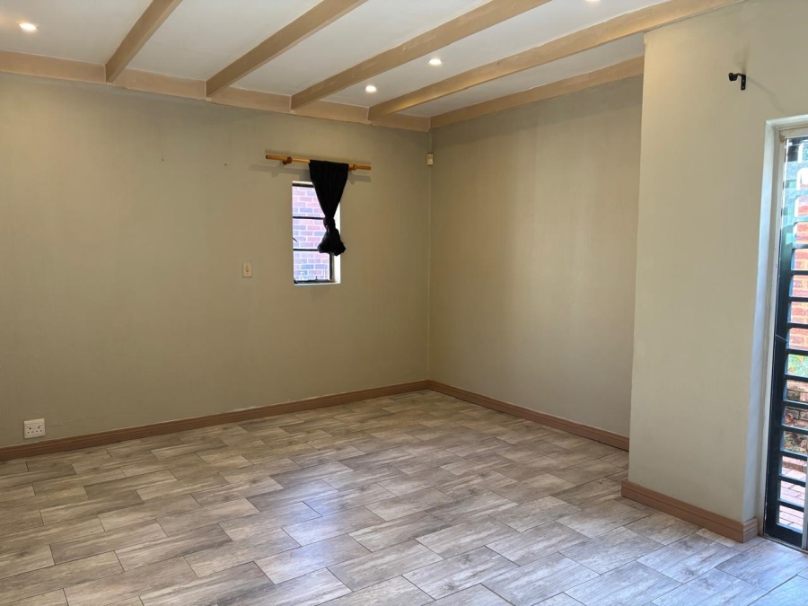 To Let 1 Bedroom Property for Rent in Weltevreden Park Gauteng