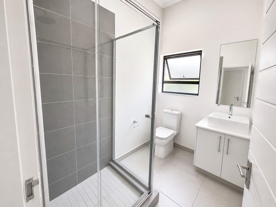 2 Bedroom Property for Sale in Broadacres Gauteng