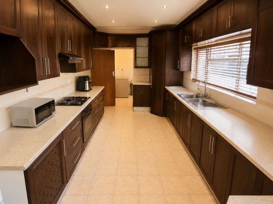 5 Bedroom Property for Sale in Kilner Park Gauteng
