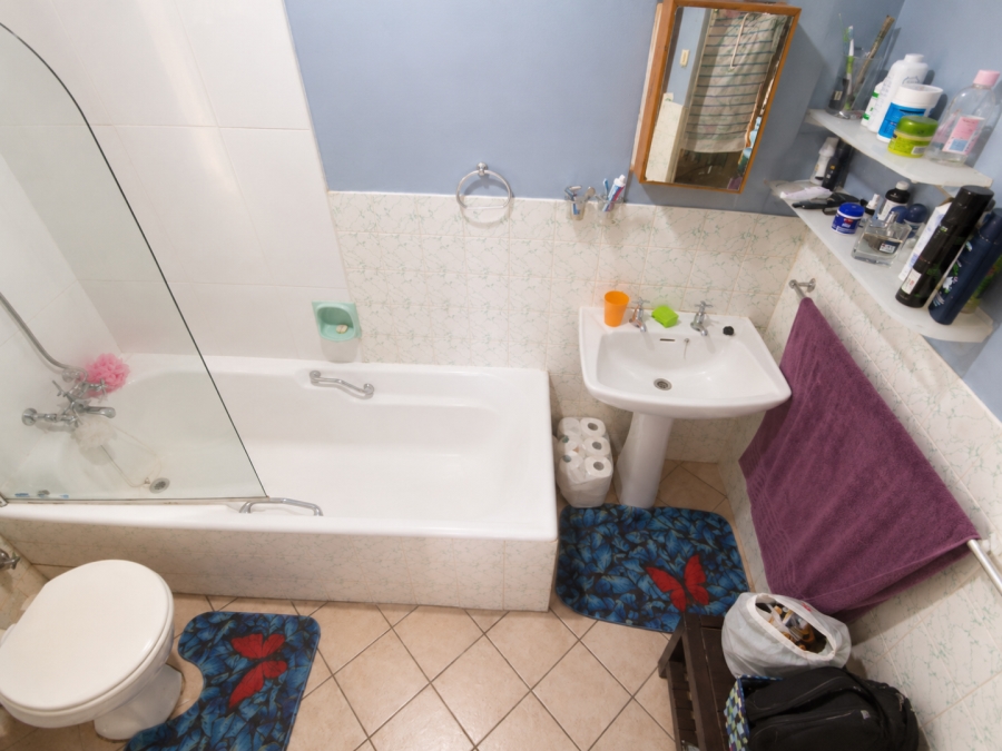 5 Bedroom Property for Sale in Kilner Park Gauteng