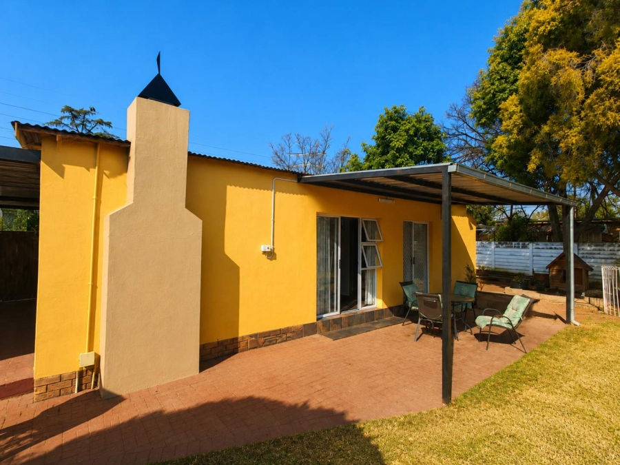 5 Bedroom Property for Sale in Kilner Park Gauteng