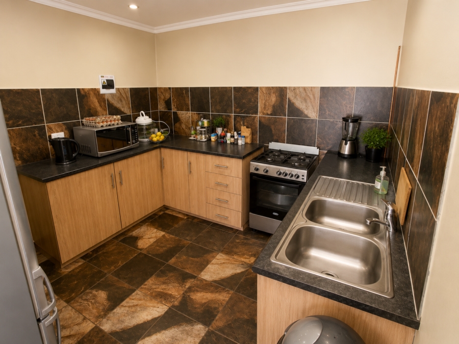 5 Bedroom Property for Sale in Kilner Park Gauteng