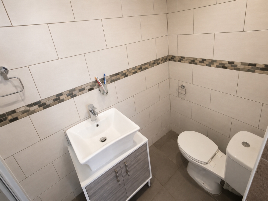 5 Bedroom Property for Sale in Kilner Park Gauteng