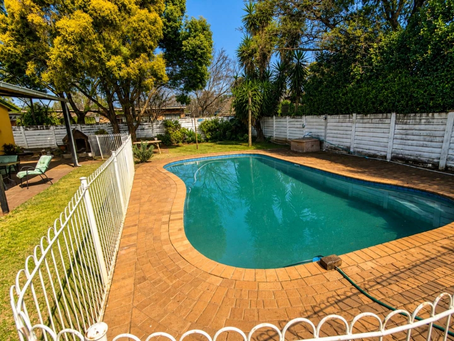 5 Bedroom Property for Sale in Kilner Park Gauteng