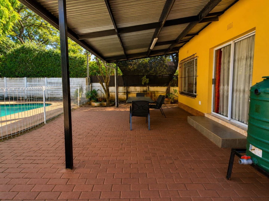 5 Bedroom Property for Sale in Kilner Park Gauteng