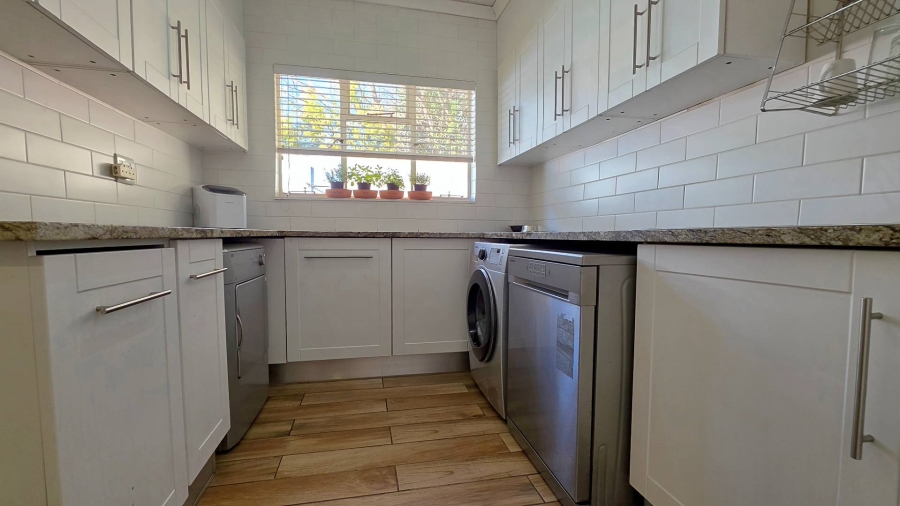 4 Bedroom Property for Sale in Randhart Gauteng