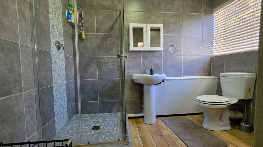 4 Bedroom Property for Sale in Randhart Gauteng