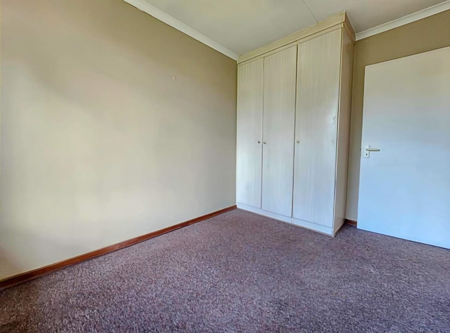 2 Bedroom Property for Sale in New Redruth Gauteng