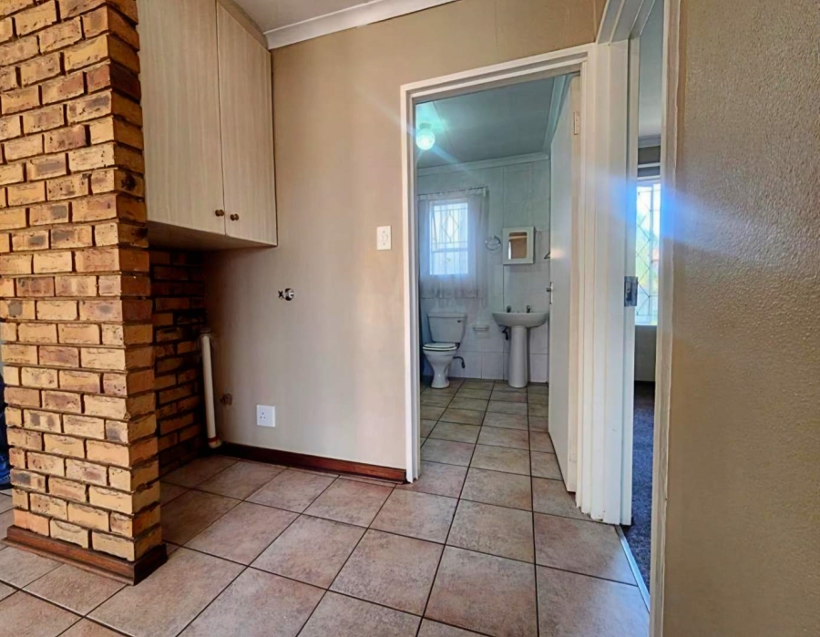 2 Bedroom Property for Sale in New Redruth Gauteng