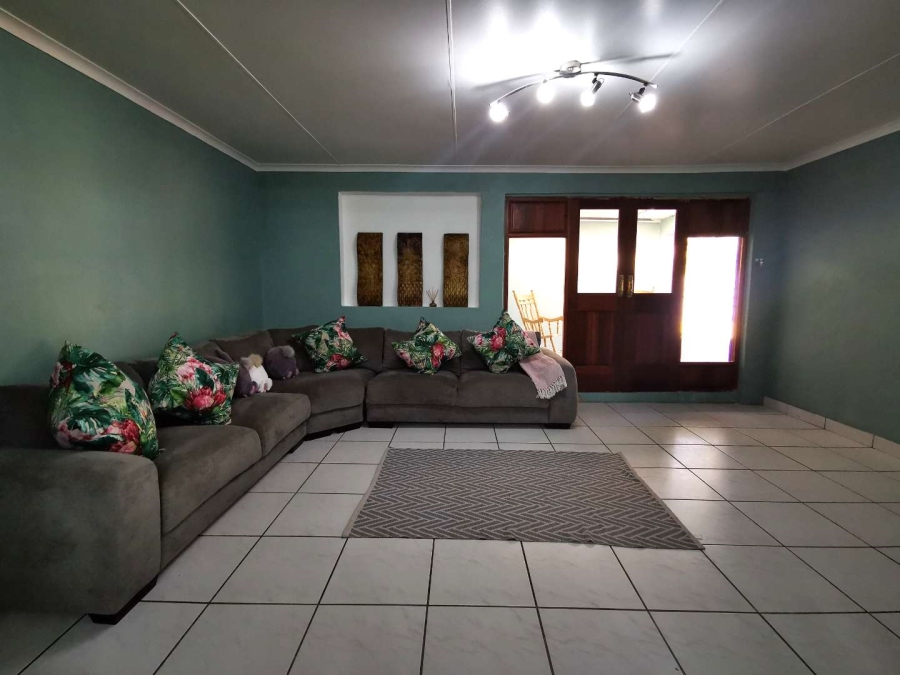3 Bedroom Property for Sale in Brackenhurst Gauteng