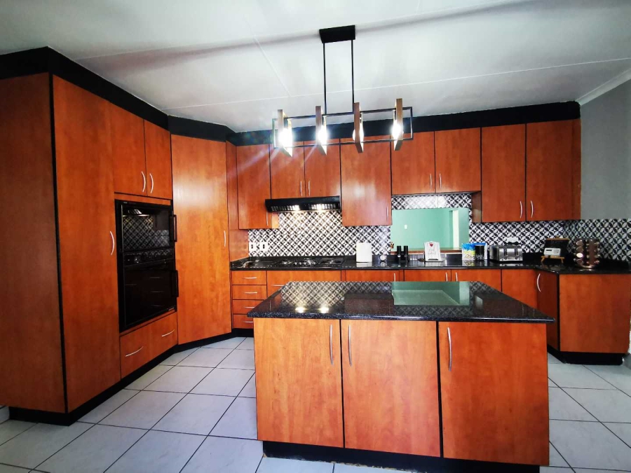 3 Bedroom Property for Sale in Brackenhurst Gauteng