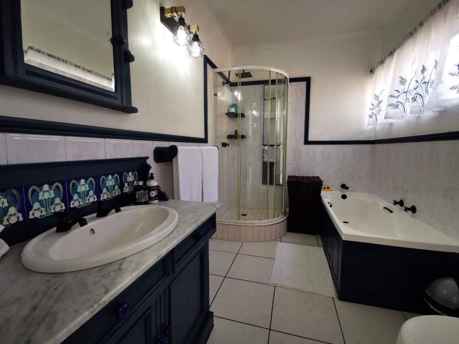 3 Bedroom Property for Sale in Brackenhurst Gauteng