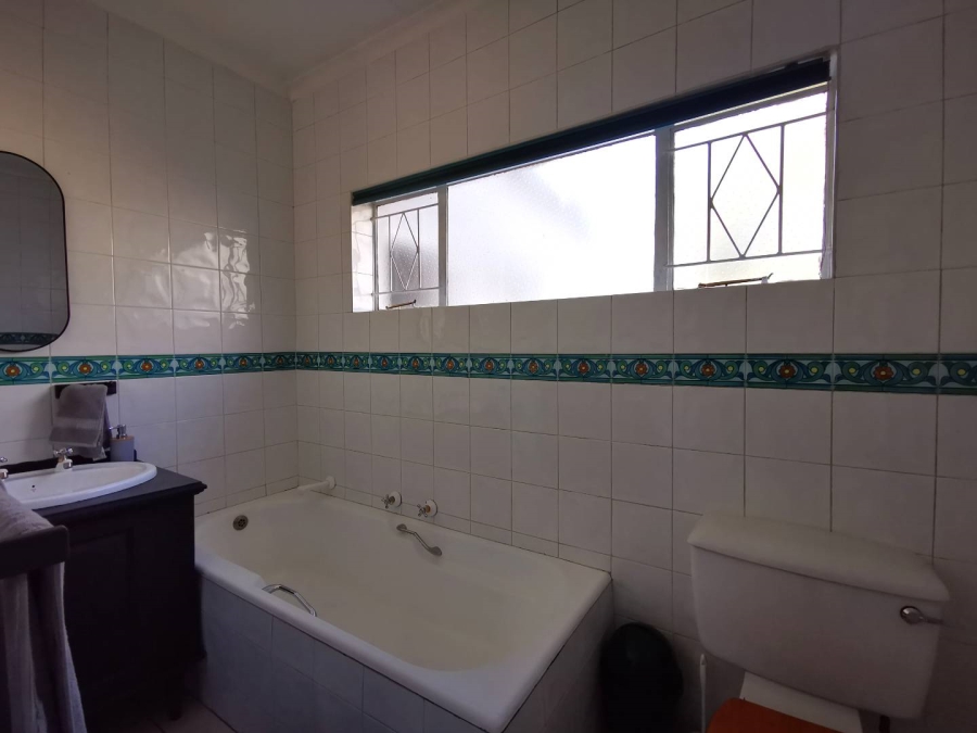 3 Bedroom Property for Sale in Brackenhurst Gauteng