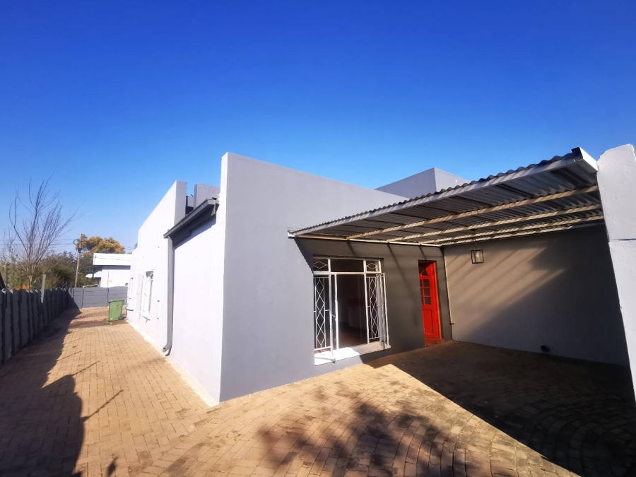 3 Bedroom Property for Sale in Brackenhurst Gauteng